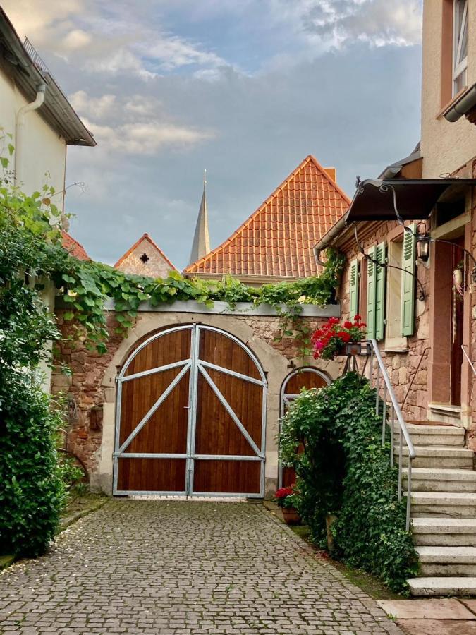 Gaestehaus Zum Weinbauer 罗特翁特尔里特堡 外观 照片
